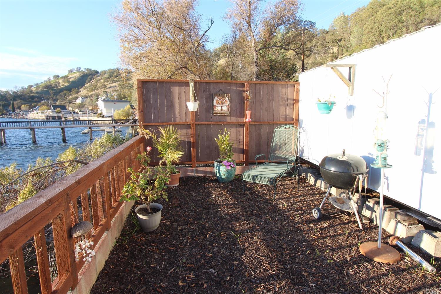 13225 Lakeshore Dr