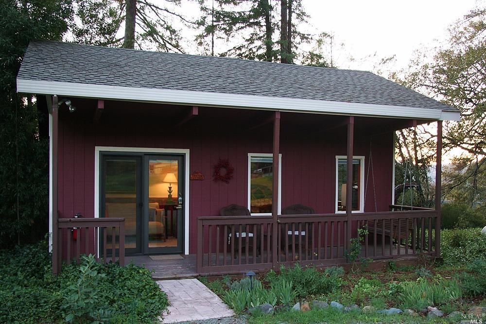 1126 Old Crocker Inn Rd