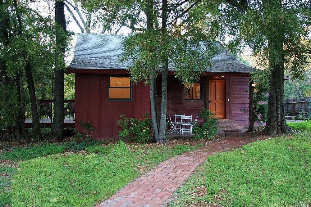 1126 Old Crocker Inn Rd