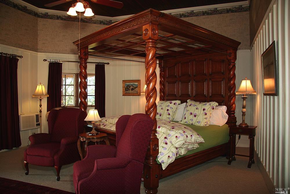 1126 Old Crocker Inn Rd