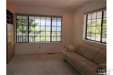 9172 Hoberg Dr