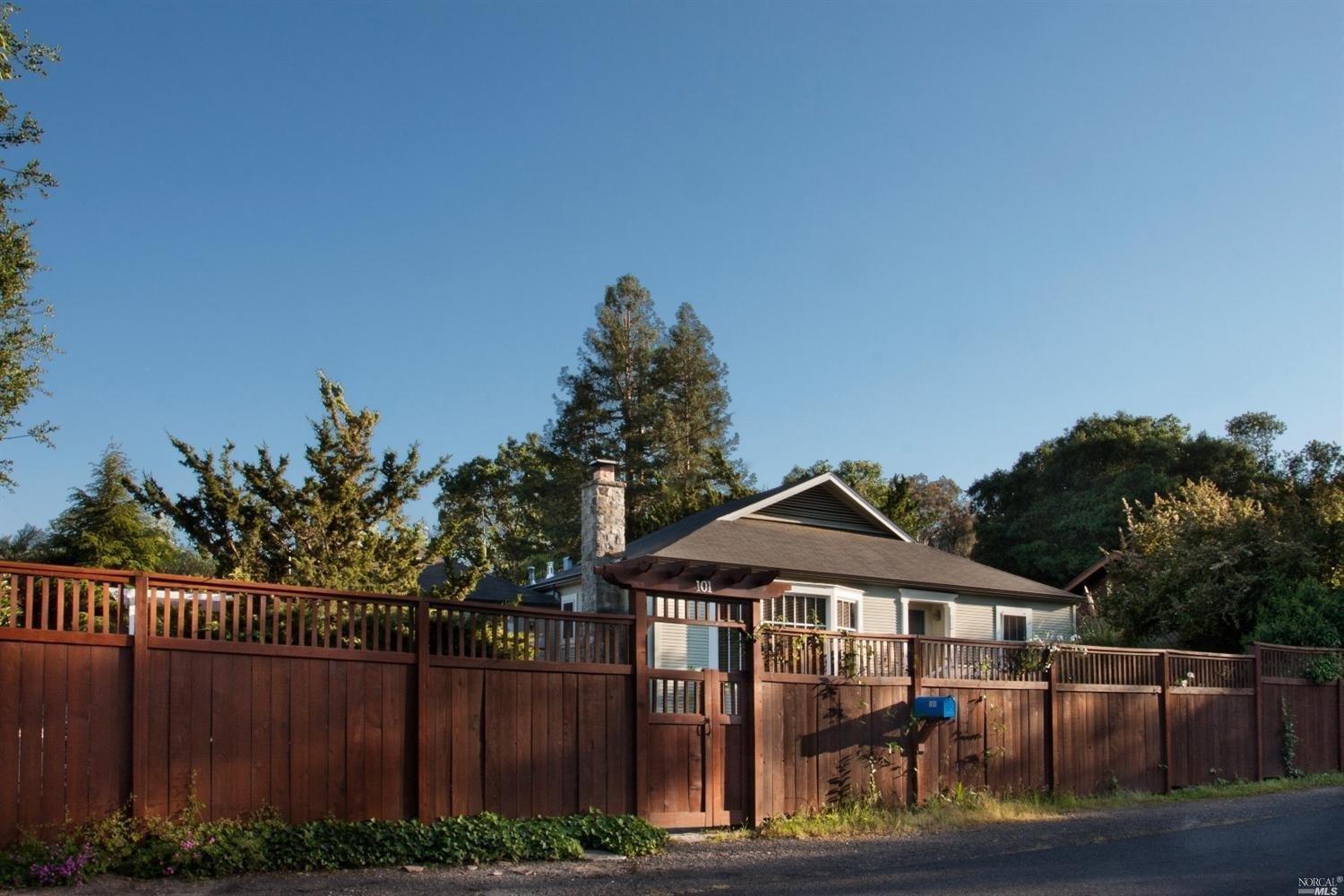 For Sale: 101 Hill Rd Glen Ellen, CA 95442