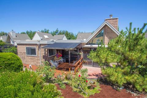 141 Fairview Ln
