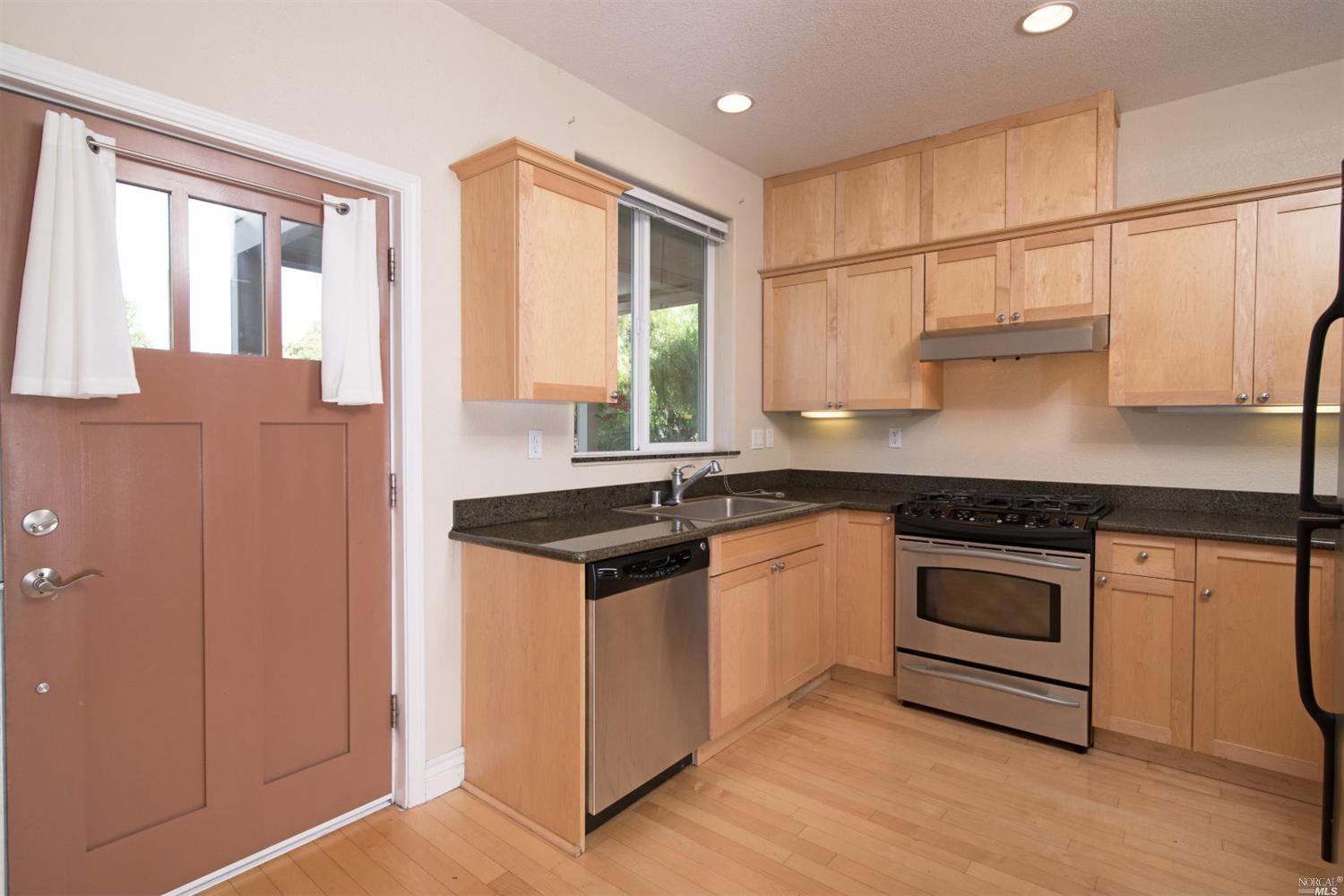 For Sale: 1254 Broadway #APT 6 Sonoma, CA 95476