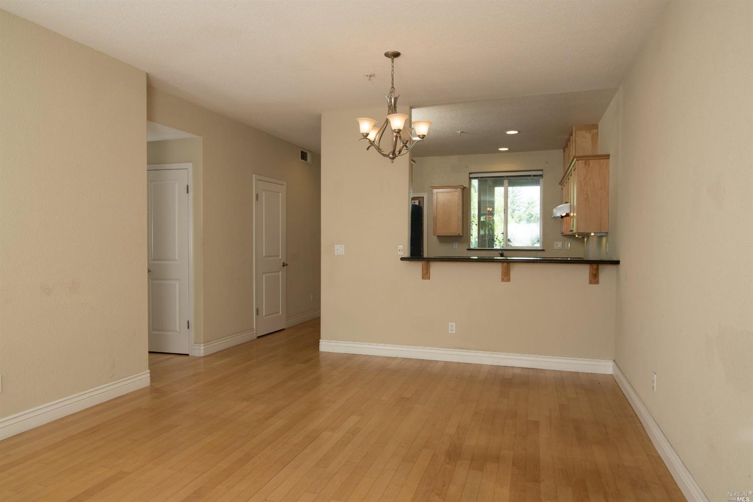 For Sale: 1254 Broadway #APT 6 Sonoma, CA 95476