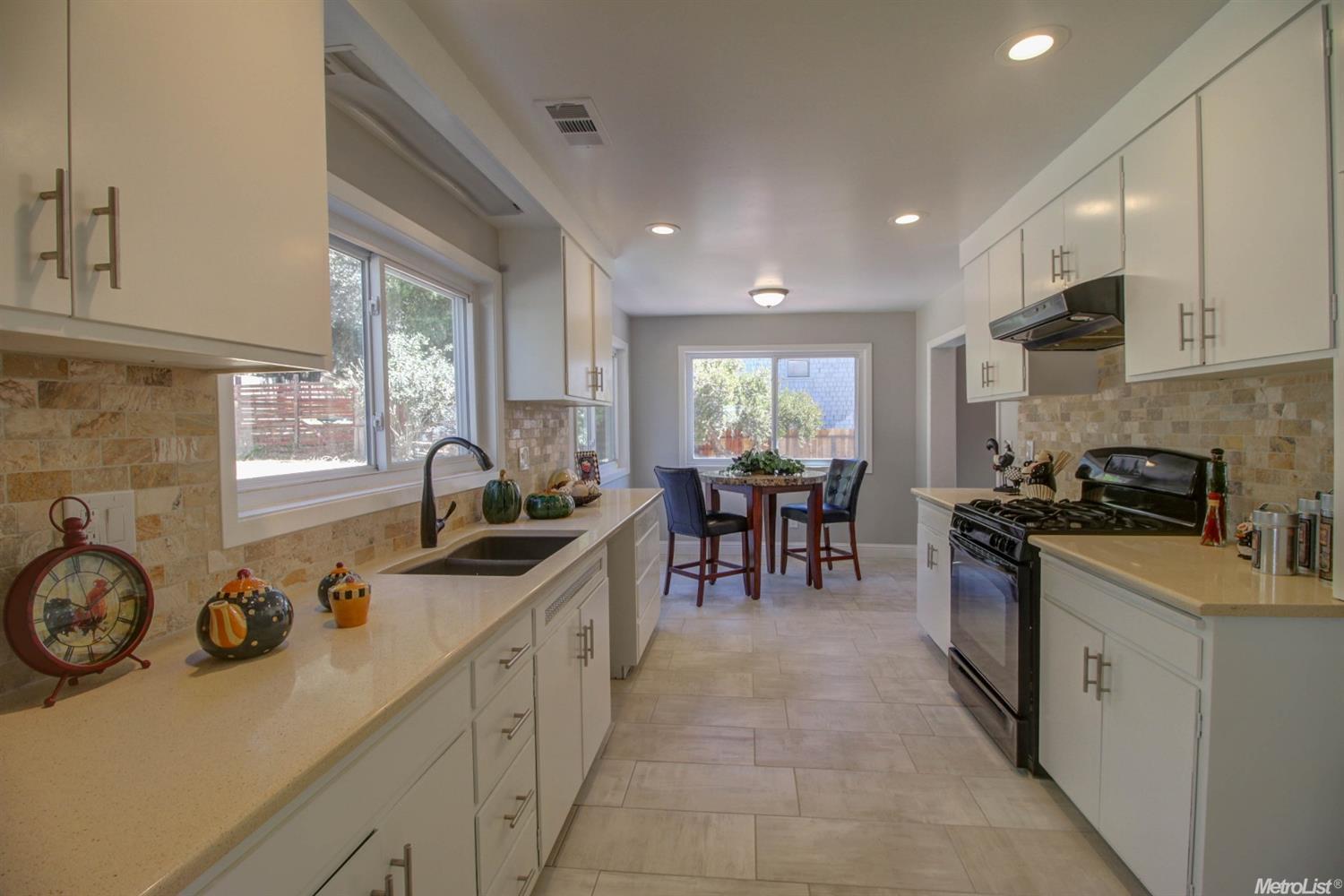 178 E Placer St
