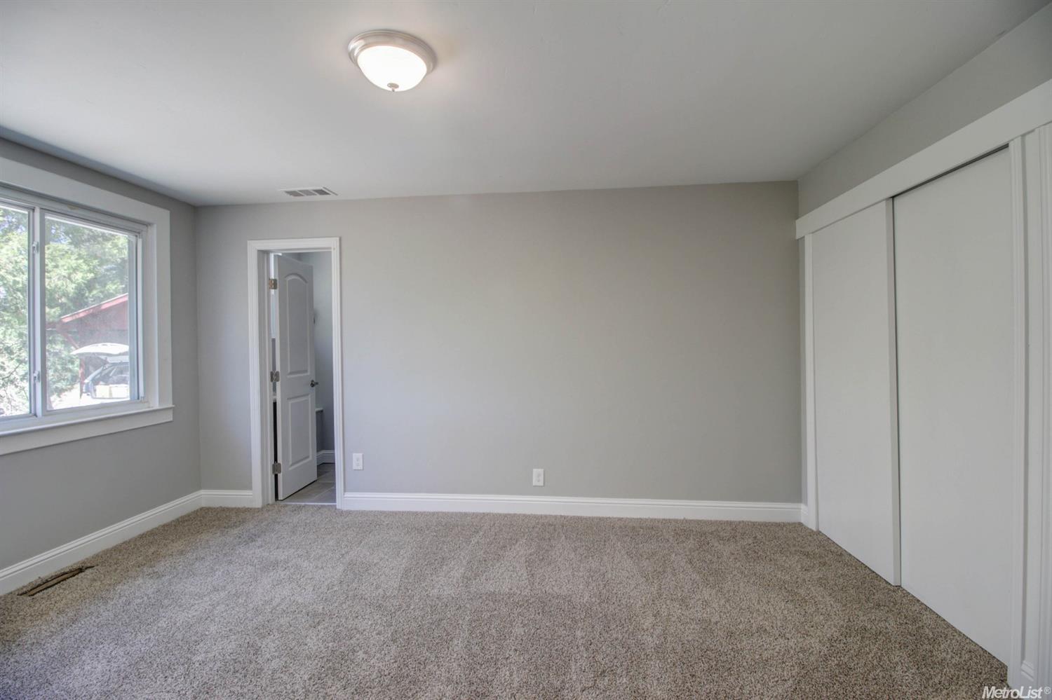 178 E Placer St