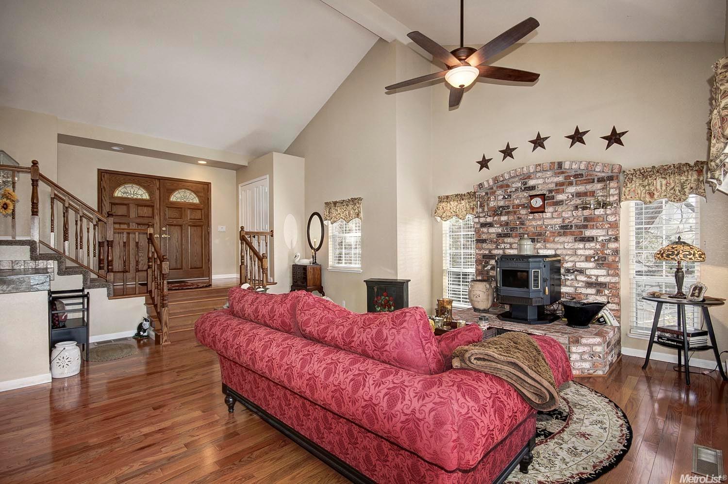 609 Quail Hollow Ct