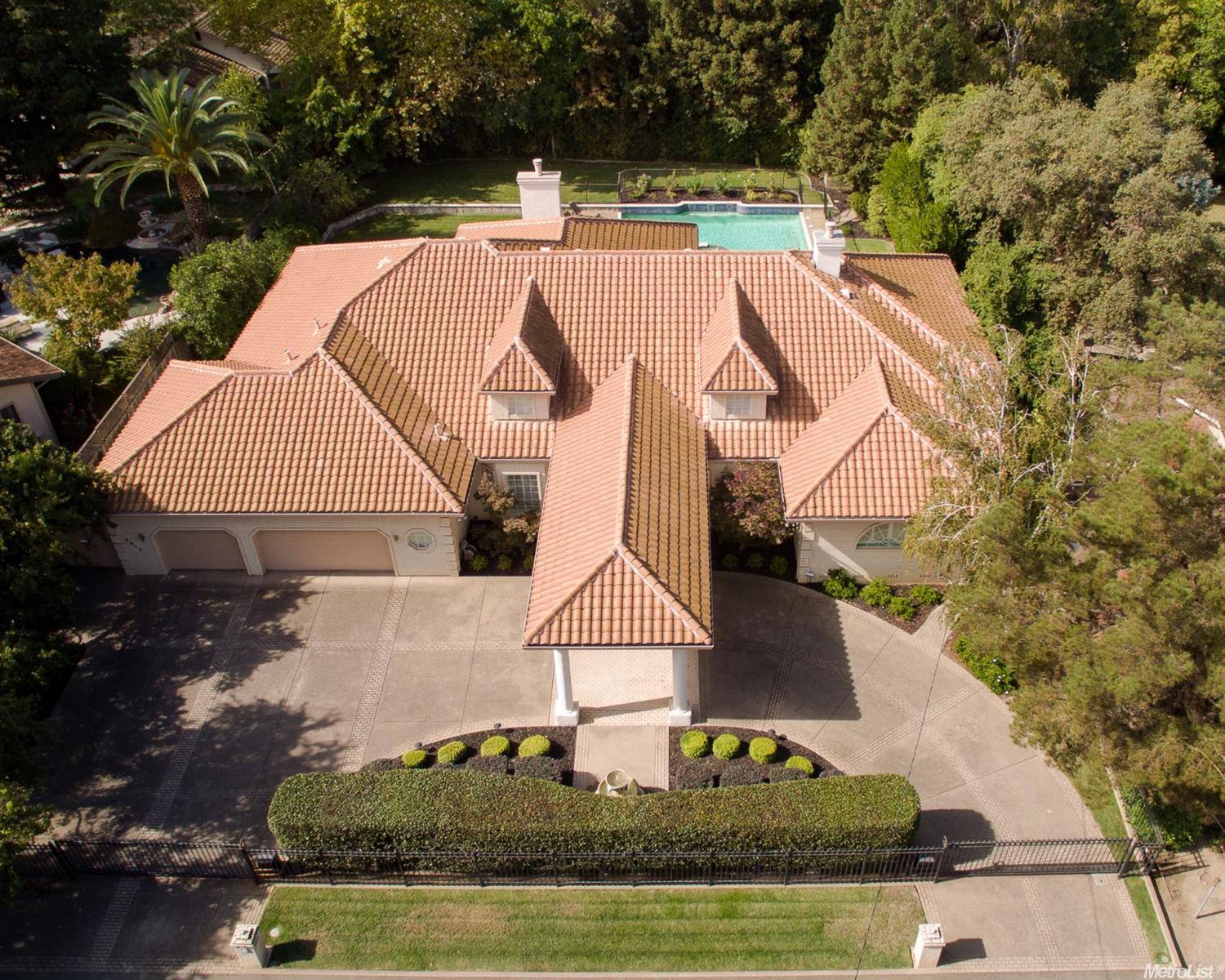 For Sale: 2915 California Ave Carmichael, CA 95608