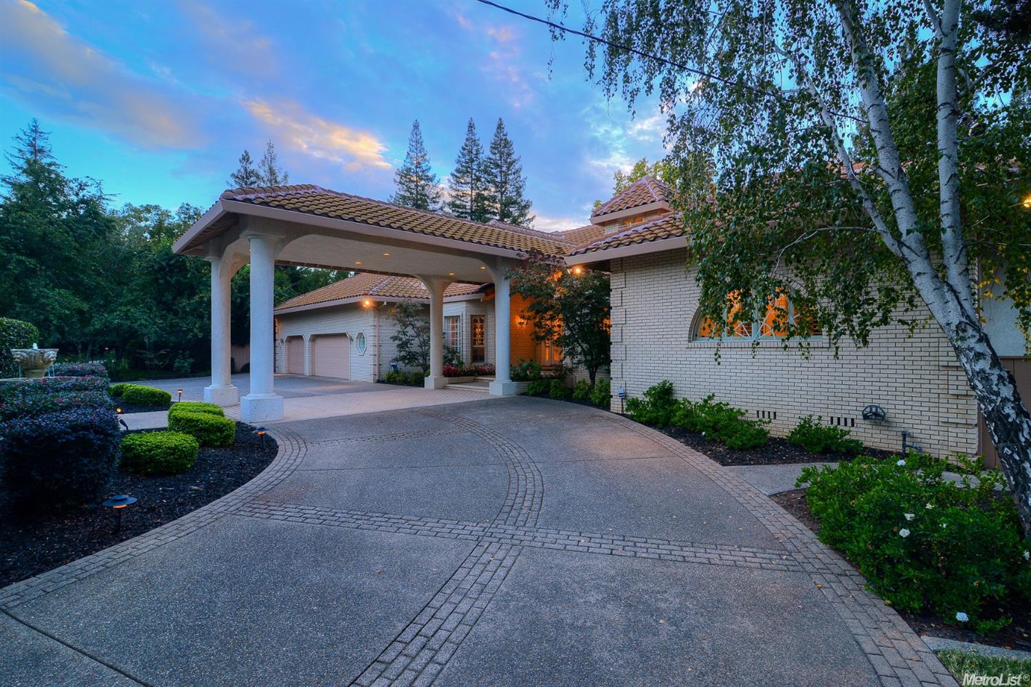 For Sale: 2915 California Ave Carmichael, CA 95608