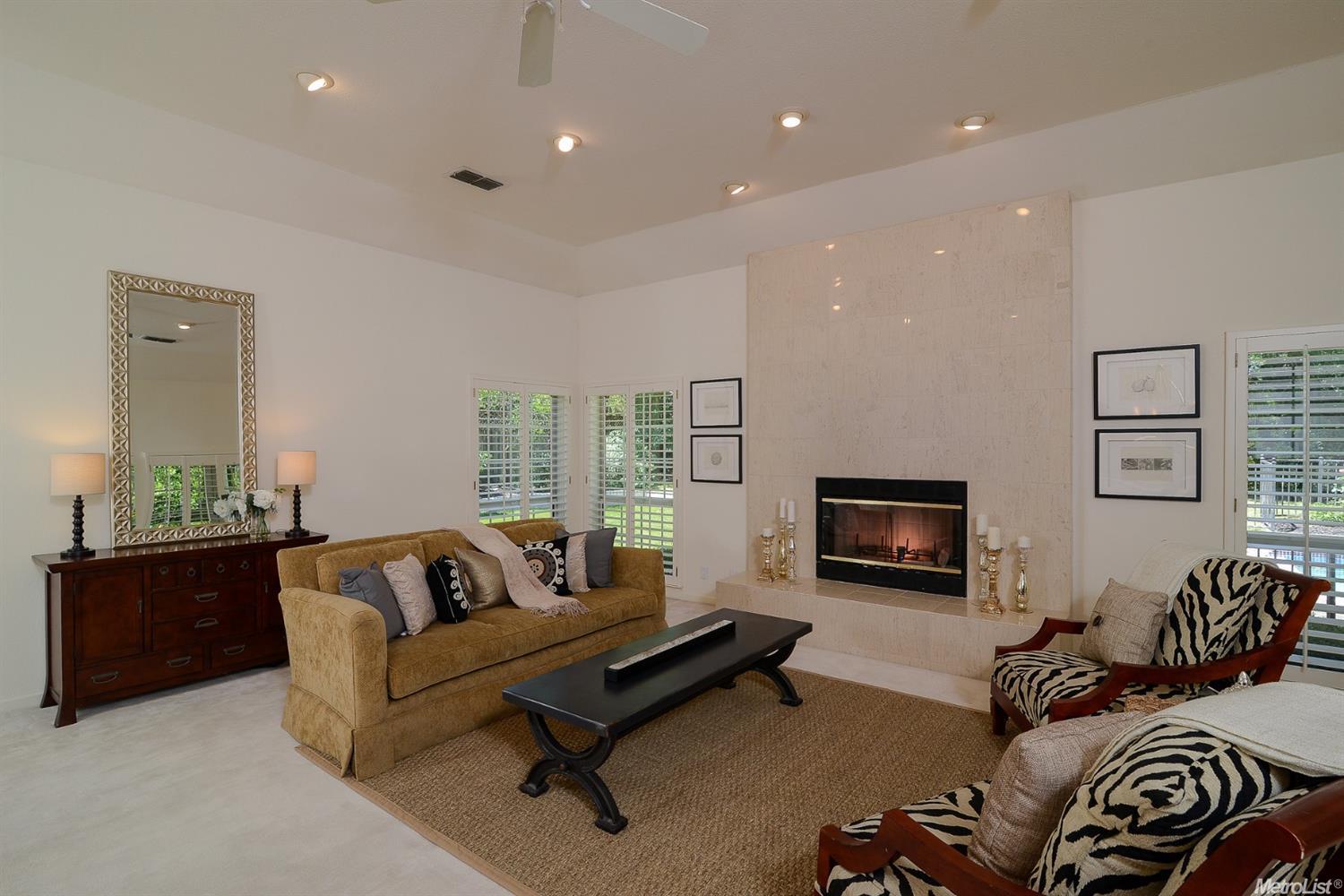 For Sale: 2915 California Ave Carmichael, CA 95608