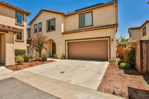 8069 Stone Canyon Cir