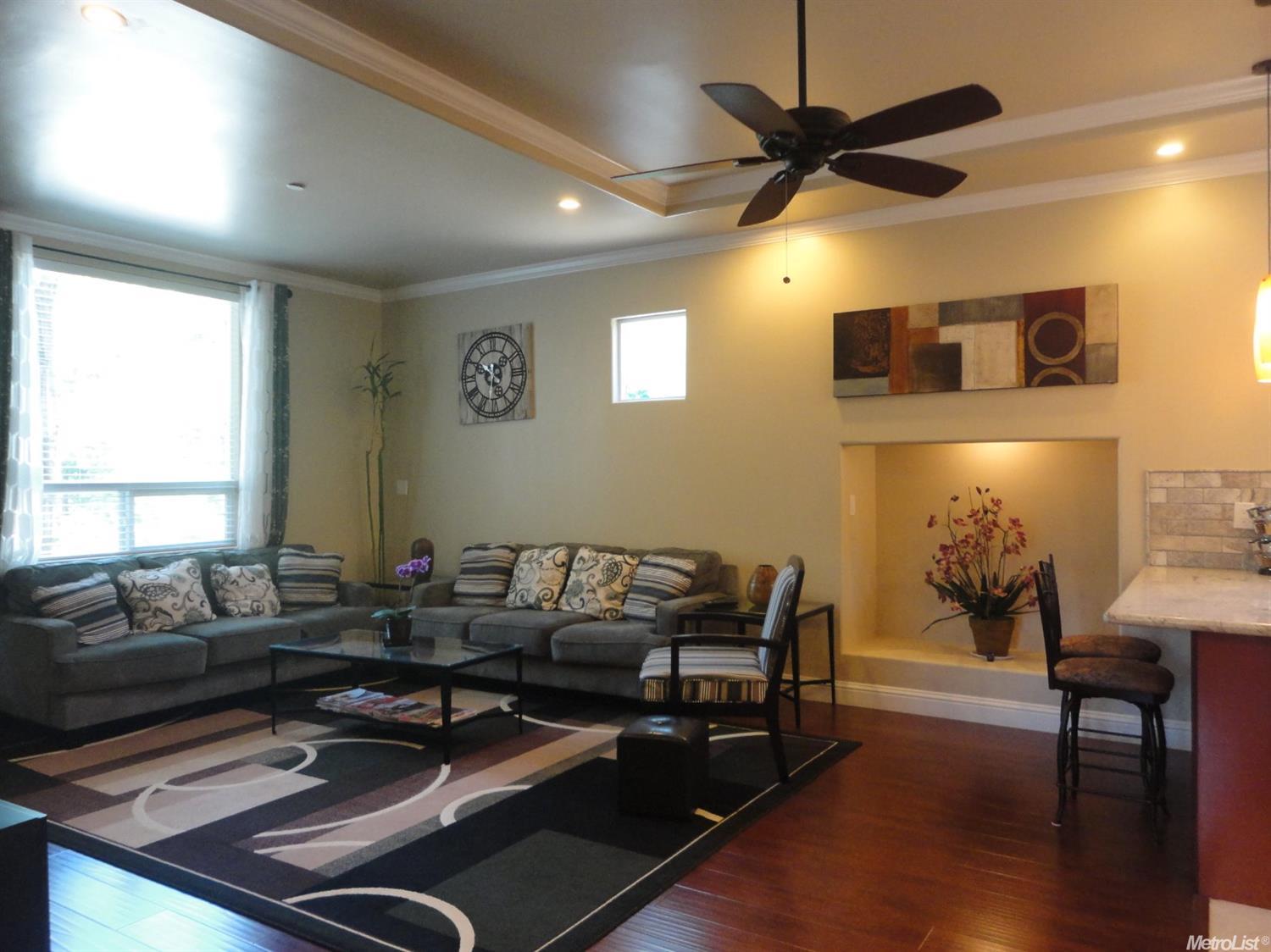 For Sale: 7902 Auburn Blvd Citrus Heights, CA 95610