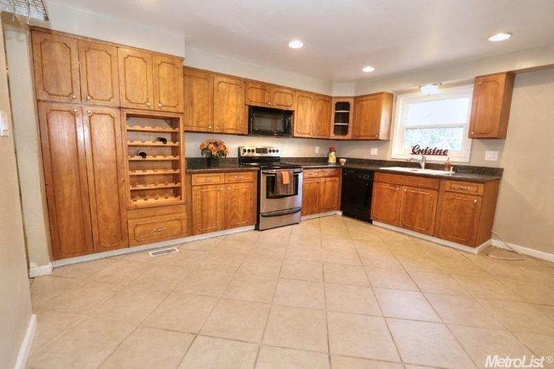7429 Kalamazoo Dr
