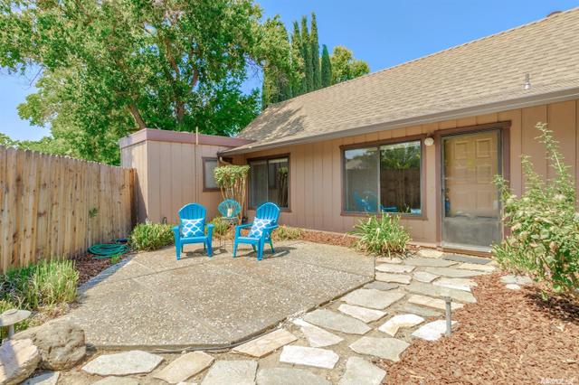 223 El Cajon Ave