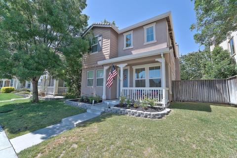665 E Creekside Cir