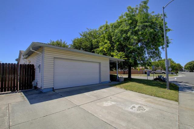 665 E Creekside Cir