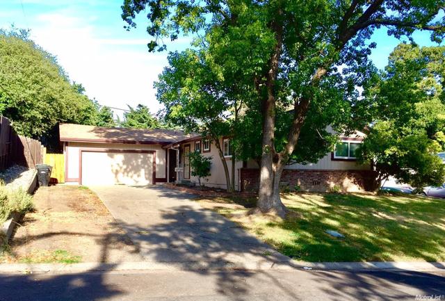 7004 La Cuesta Ln