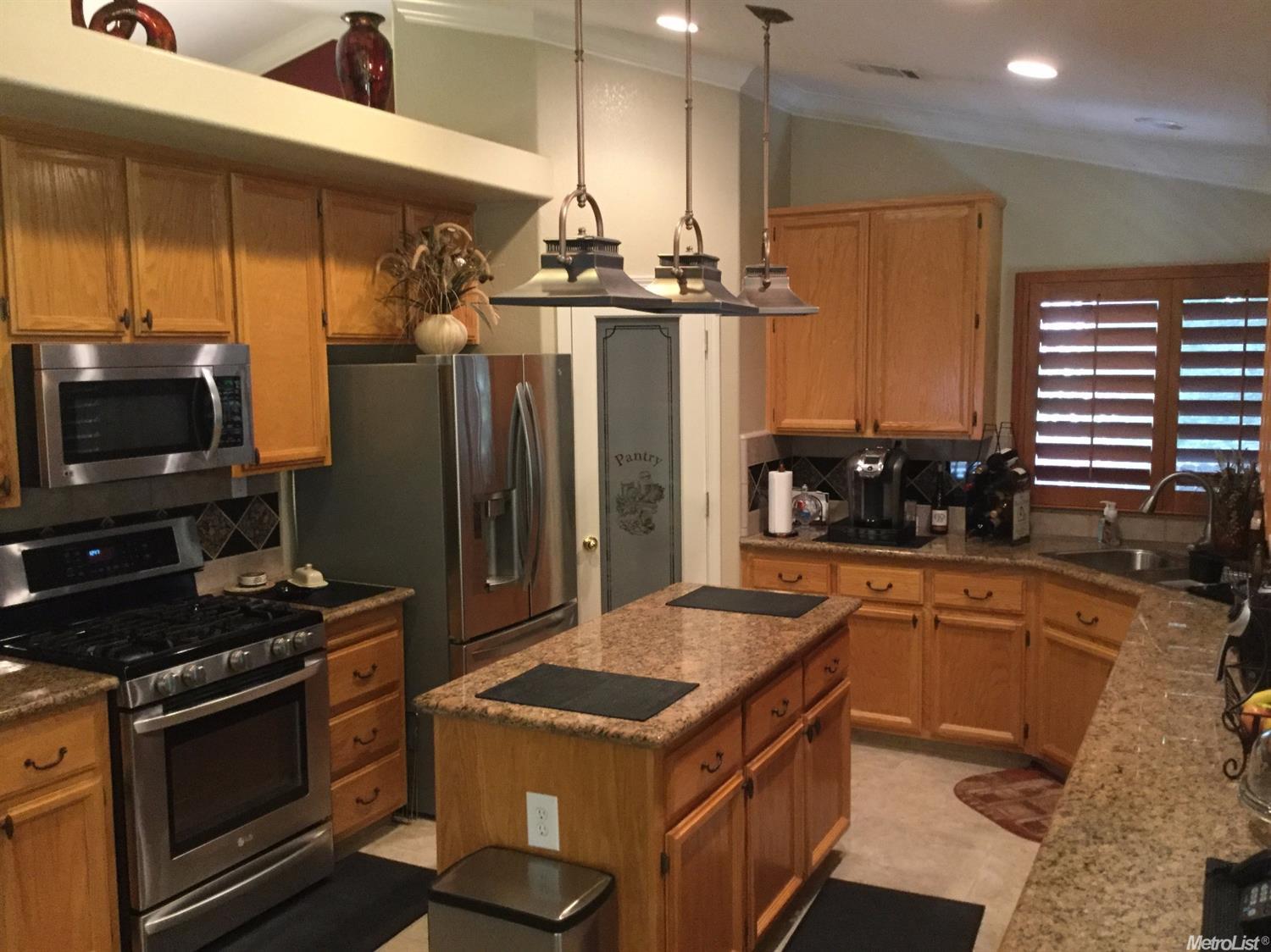 For Sale: 8524 Spring Azure Way Elk Grove, CA 95624