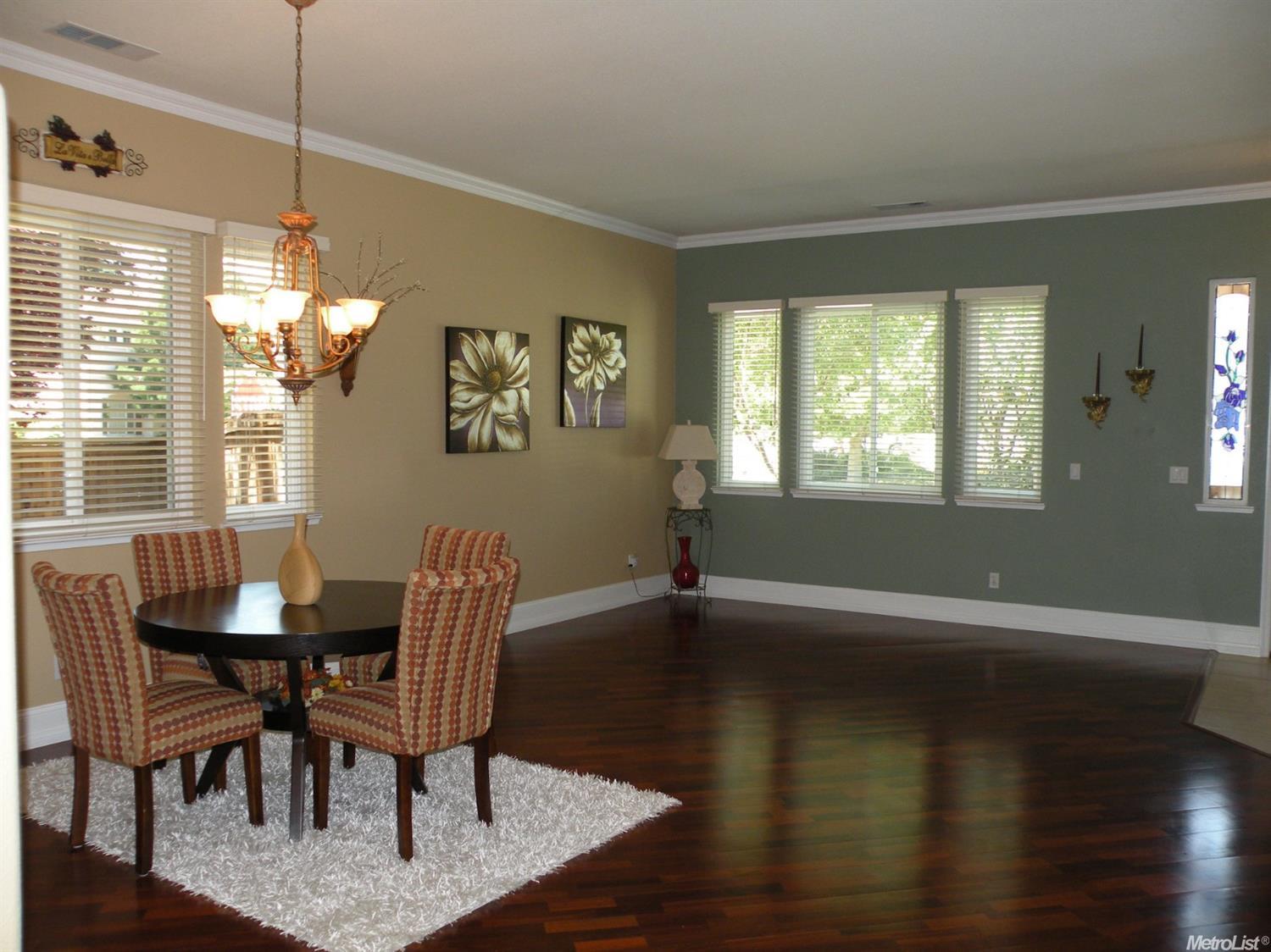 For Sale: 9486 Rossport Way Elk Grove, CA 95624
