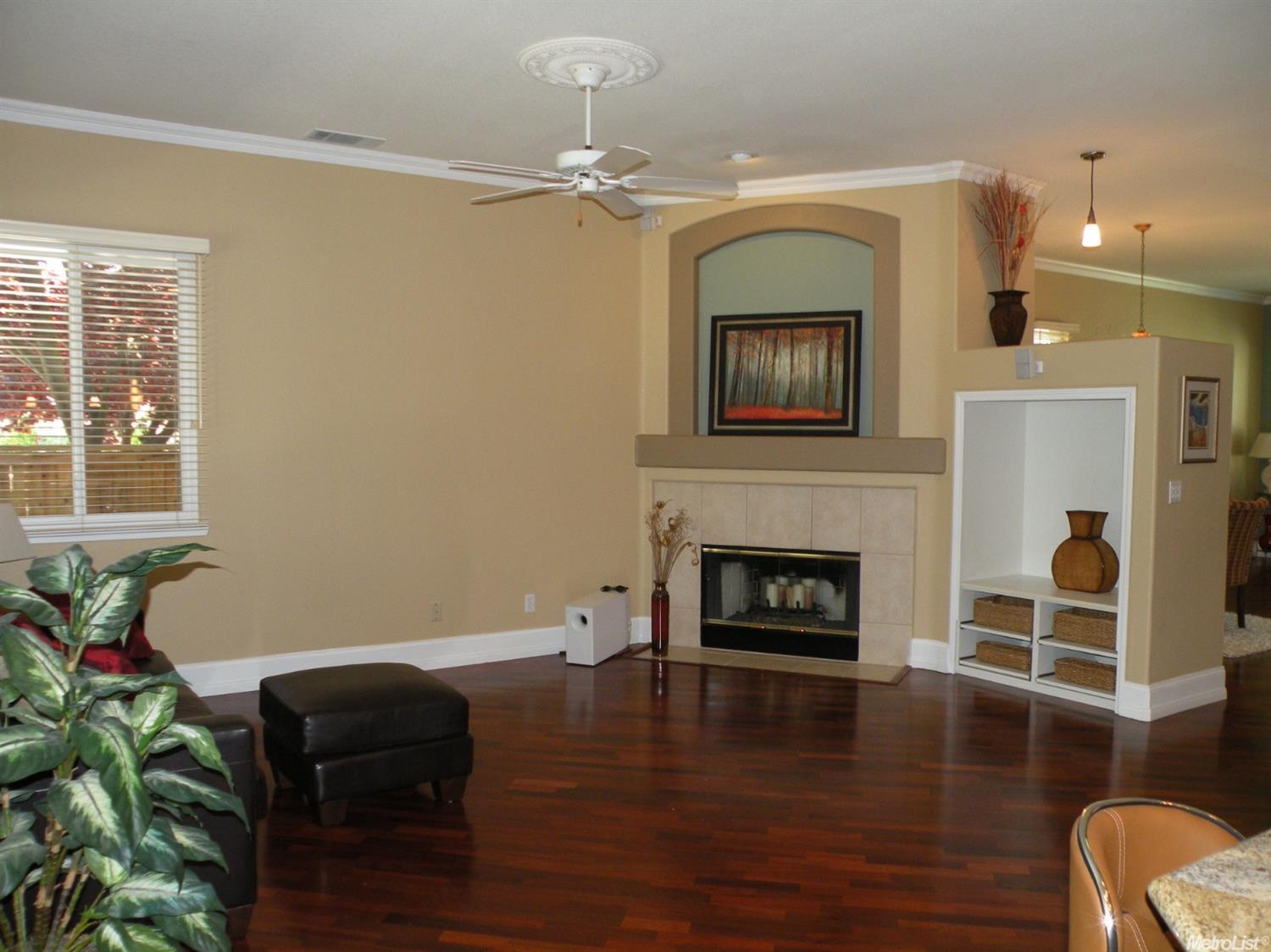 For Sale: 9486 Rossport Way Elk Grove, CA 95624