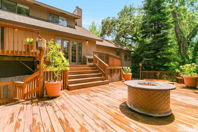 8201 Hegseth Ct