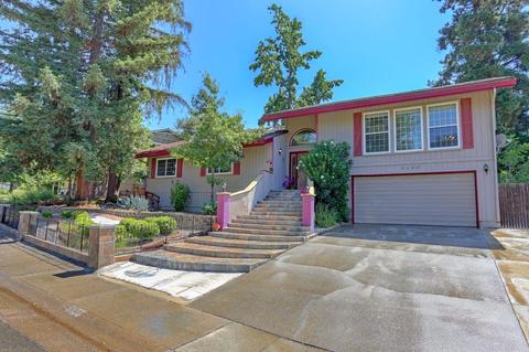 8052 Vintage Way