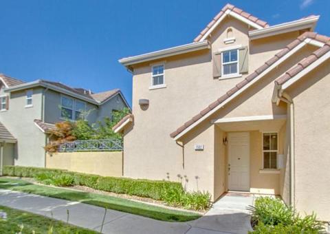 1502 Rivage Cir #1502