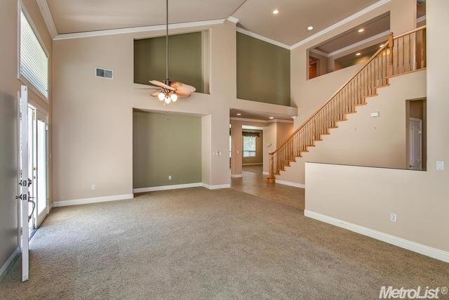 For Sale: 211 Marsh Hawk Dr Folsom, CA 95630