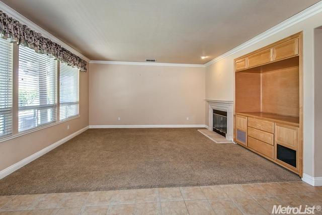 For Sale: 211 Marsh Hawk Dr Folsom, CA 95630