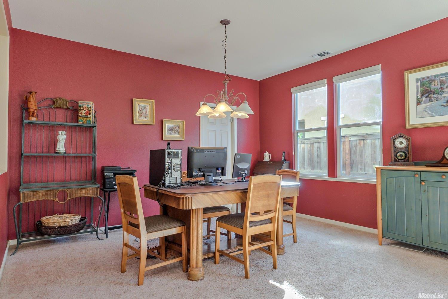 1181 Fergusen Way