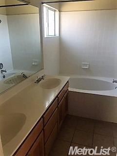 181 Sterling Oak Dr