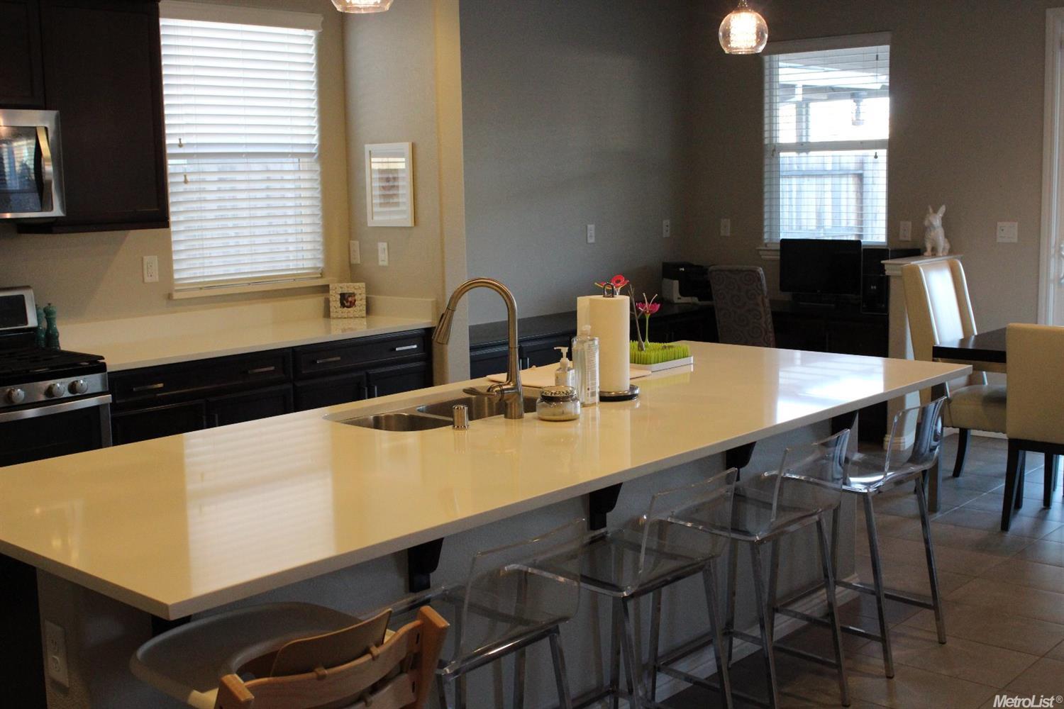 511 Alessandria Pl