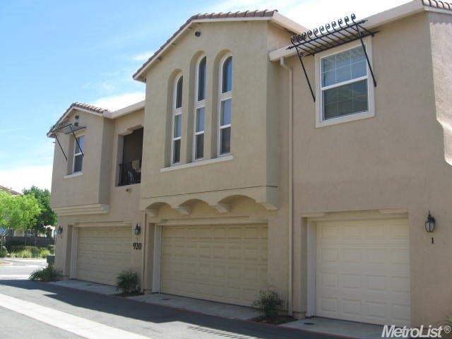 3040 Sierra View Cir #1