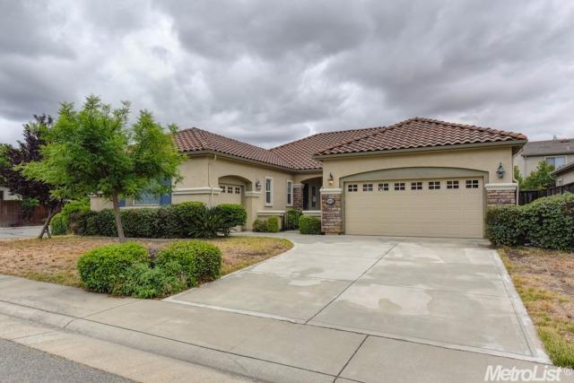 2443 Loon Lake Ln