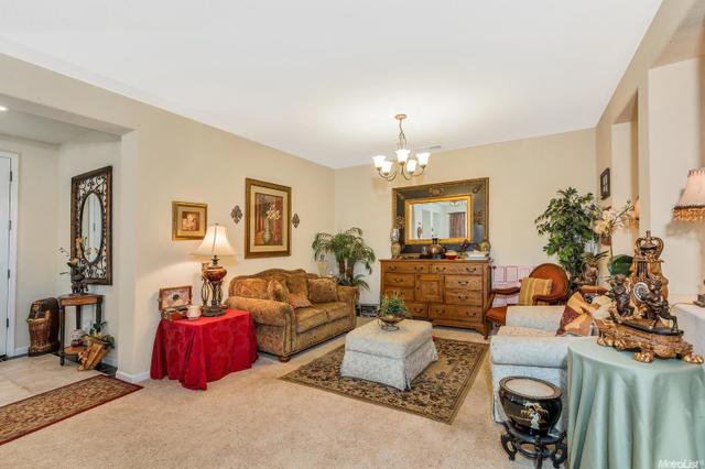 1588 Drummond Ln