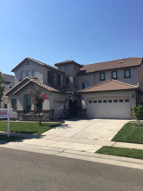 2556 Swallowview Dr