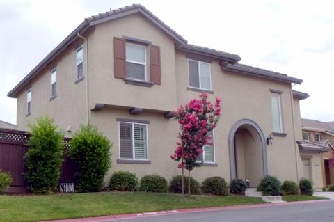 1076 Ashford Ln