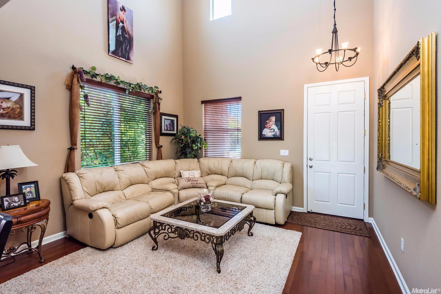 For Sale: 1247 Torrington Ln Lincoln, CA 95648