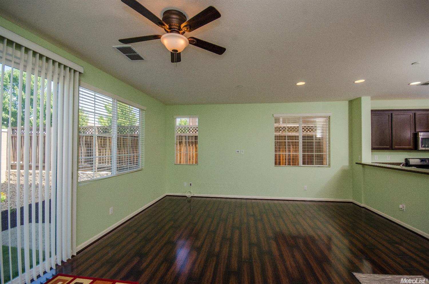 For Sale: 824 Equinox Loop Lincoln, CA 95648