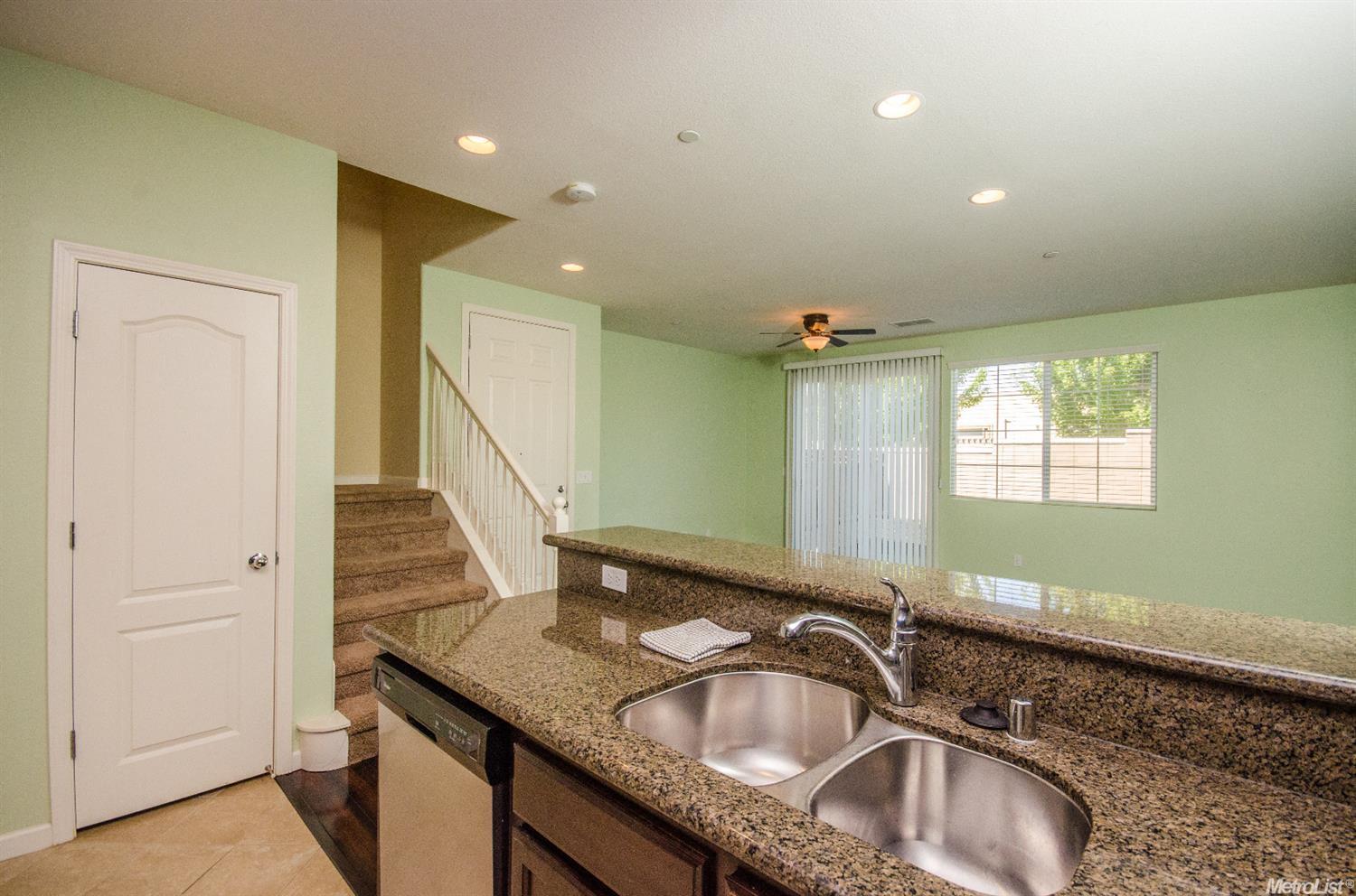 For Sale: 824 Equinox Loop Lincoln, CA 95648