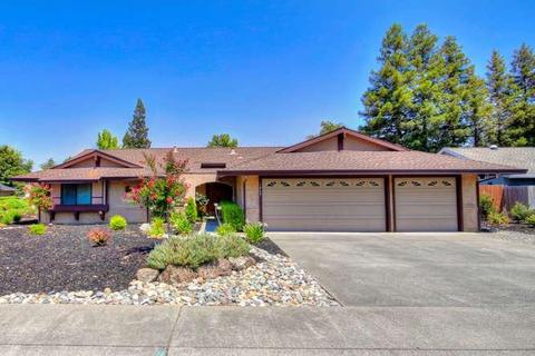 1813 Nighthawk Cir