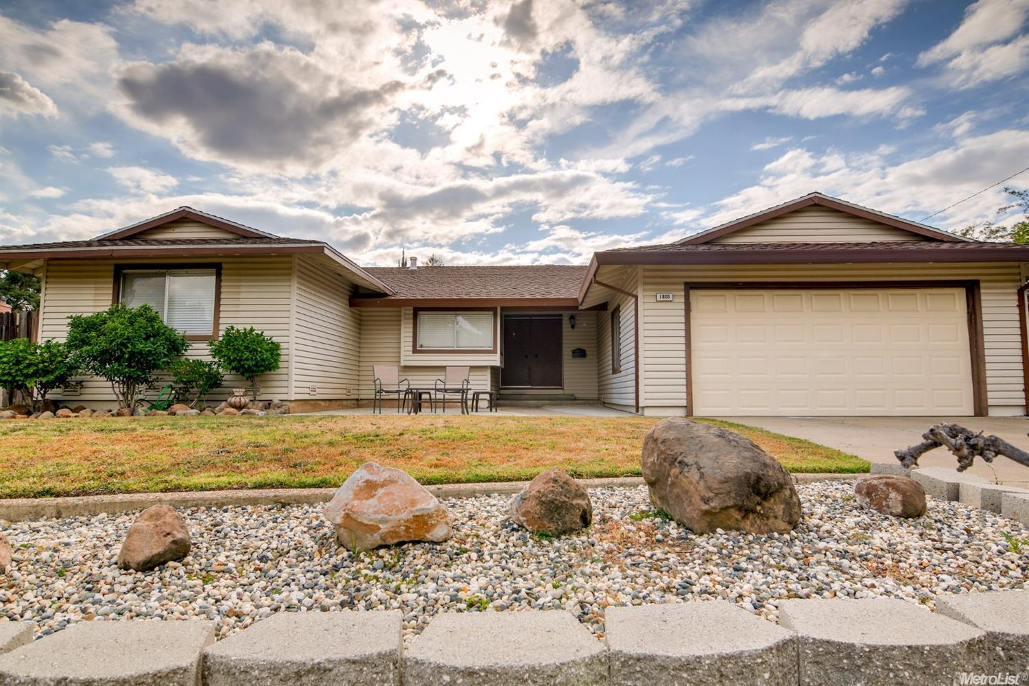 For Sale: 1805 Queens Ct Roseville, CA 95661