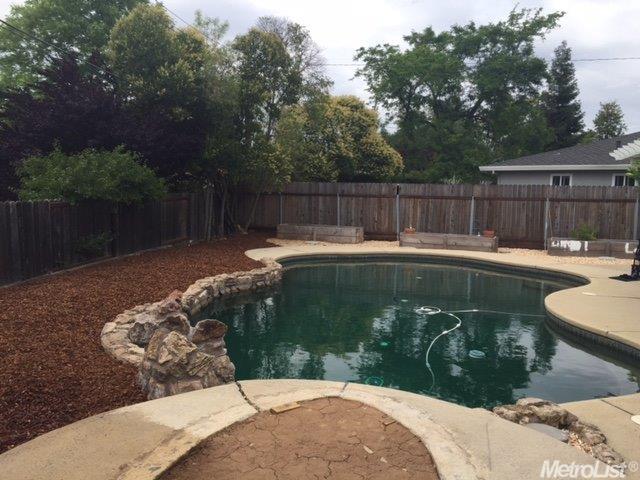 For Sale: 1805 Queens Ct Roseville, CA 95661
