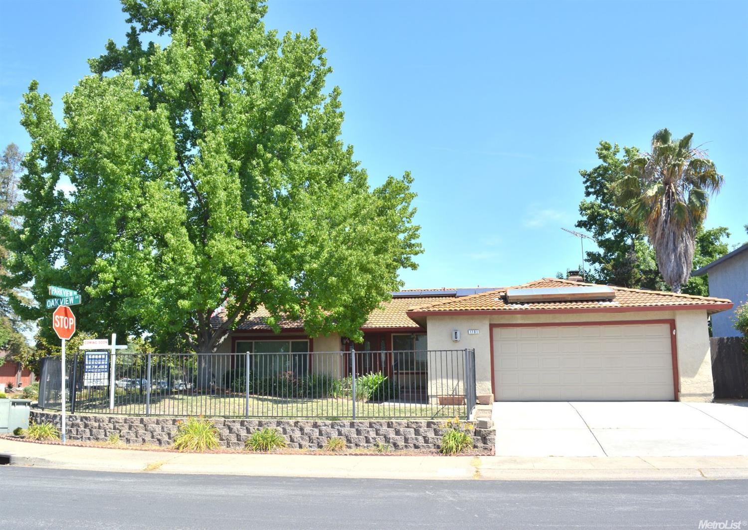 For Sale: 1701 Oakview Dr Roseville, CA 95661