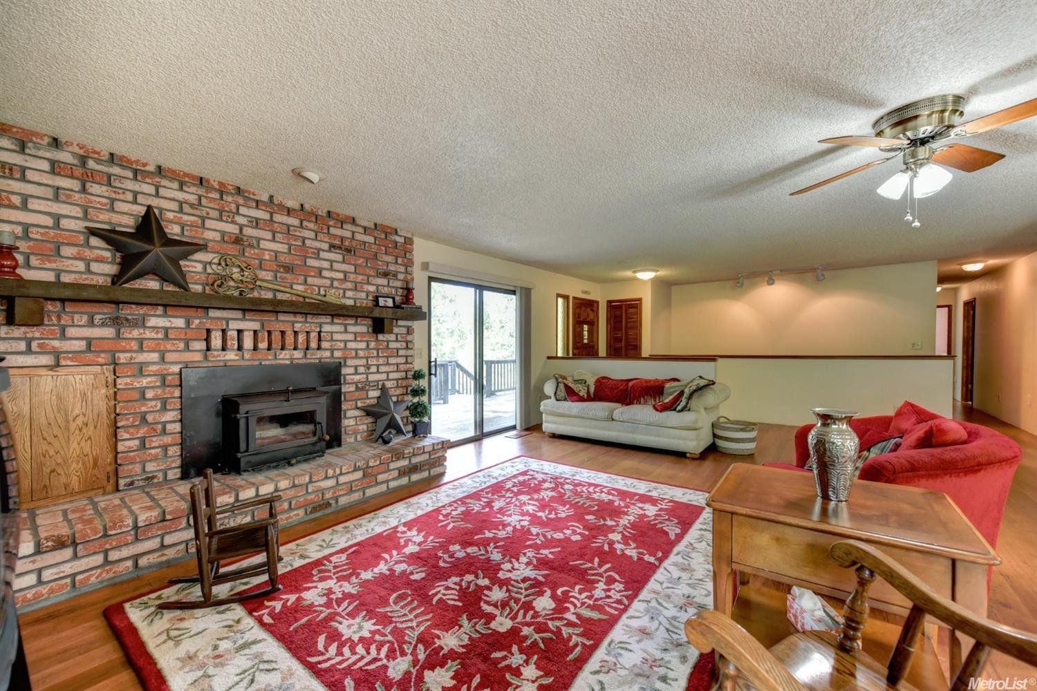 For Sale: 2306 Pleasant Valley Rd Placerville, CA 95667