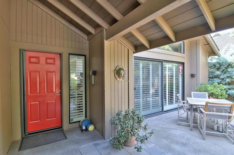 2266 Railway Cir
