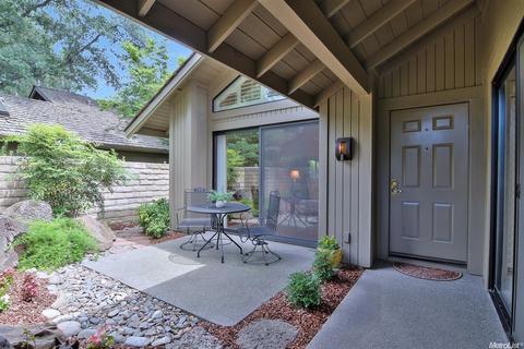 2266 Railway Cir
