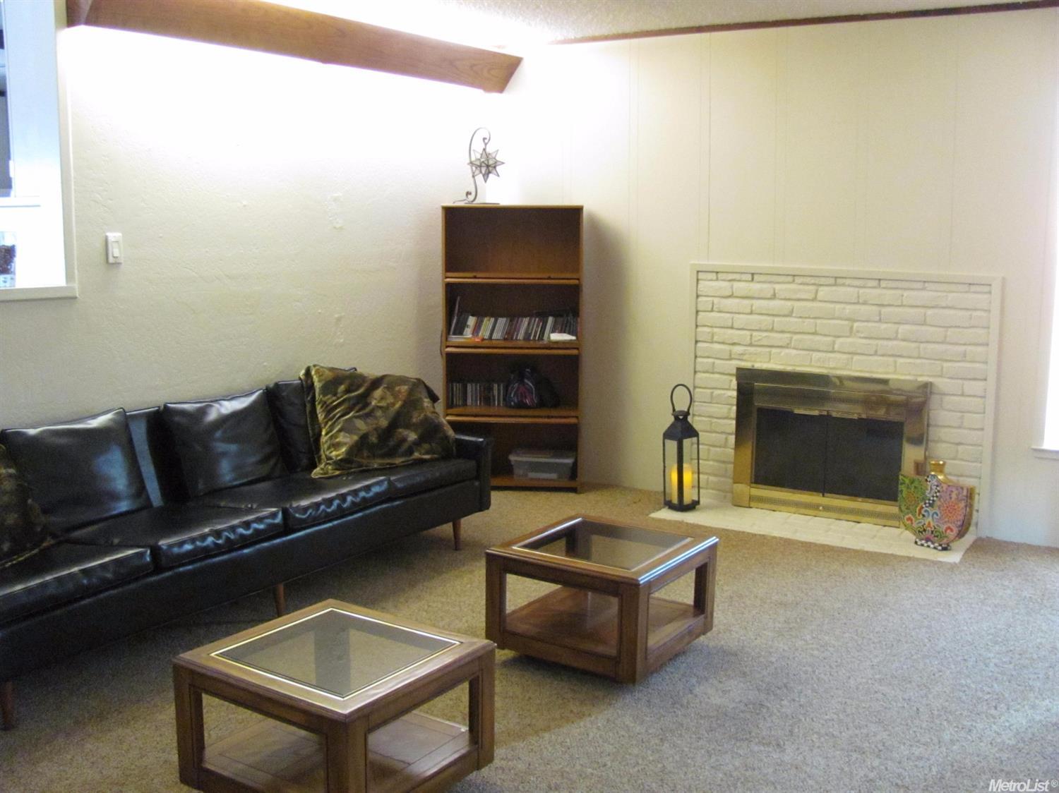 For Sale: 10594 Lambrusca Dr Rancho Cordova, CA 95670