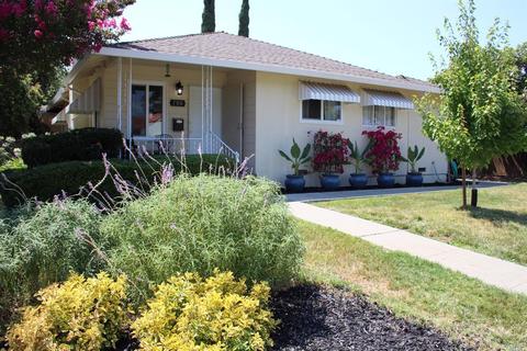 260 Bowline Dr